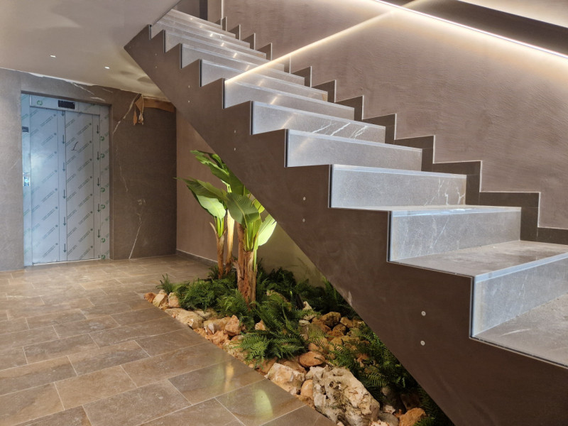 Nella rinomata zona di Santa Maria del Rovere, proponiamo un APPARTAMENTO TRICAMERE all’interno d...