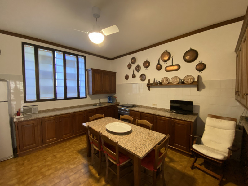 GALZIGNANO TERME: in pieno centro paese, residenza singola di circa 250 mq. su due livelli. La ca...