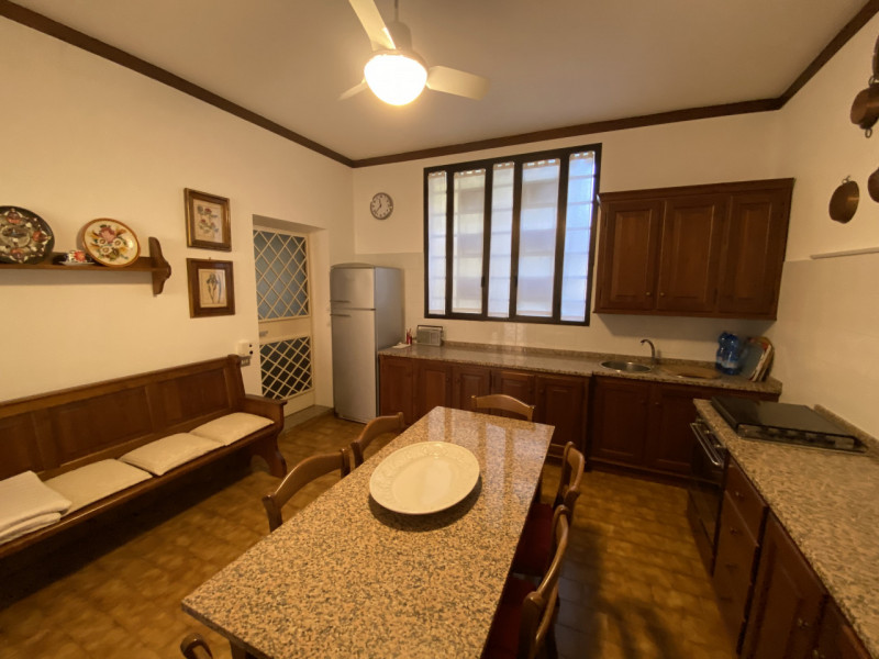 GALZIGNANO TERME: in pieno centro paese, residenza singola di circa 250 mq. su due livelli. La ca...