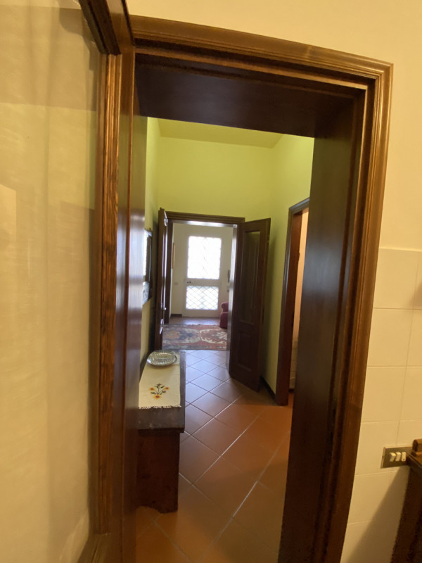 GALZIGNANO TERME: in pieno centro paese, residenza singola di circa 250 mq. su due livelli. La ca...