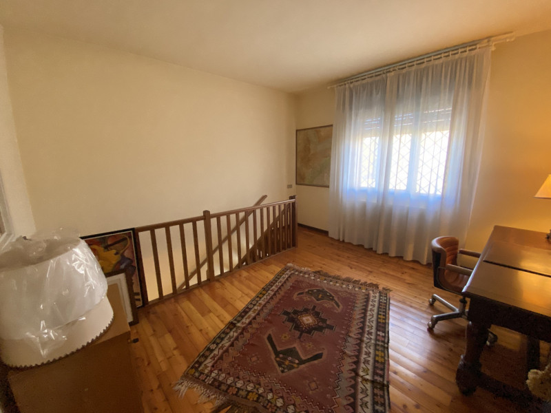 GALZIGNANO TERME: in pieno centro paese, residenza singola di circa 250 mq. su due livelli. La ca...