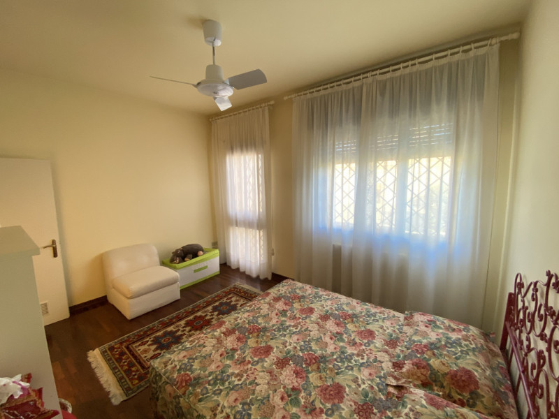 GALZIGNANO TERME: in pieno centro paese, residenza singola di circa 250 mq. su due livelli. La ca...