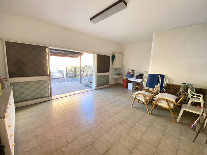 GALZIGNANO TERME: in pieno centro paese, residenza singola di circa 250 mq. su due livelli. La ca...