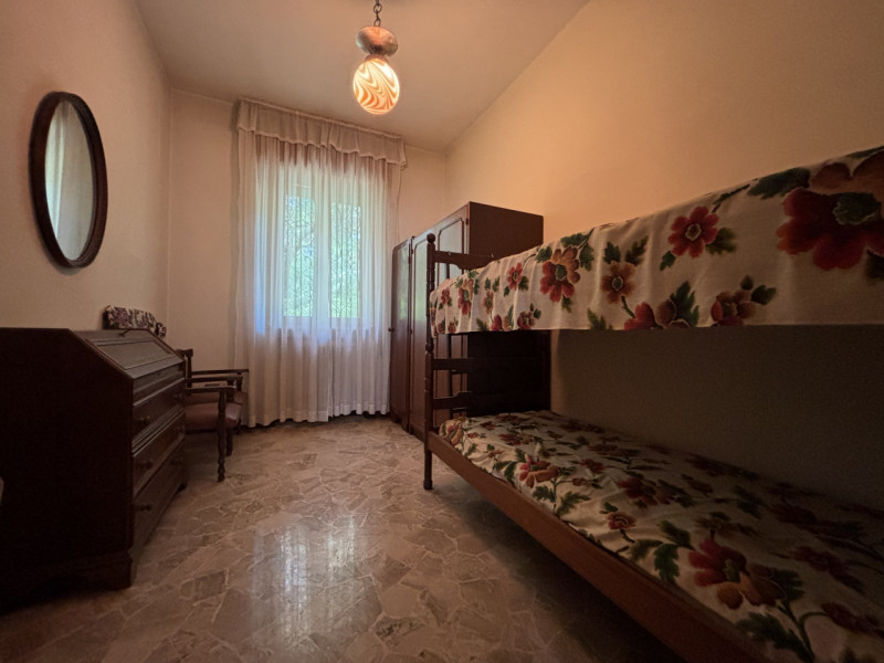 Se sogni una casa spaziosa, circondata dalla natura e con un potenziale enorme, questa villa fa a...