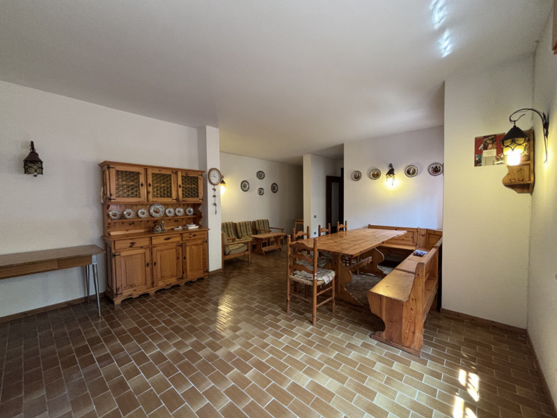 Se sogni una casa spaziosa, circondata dalla natura e con un potenziale enorme, questa villa fa a...