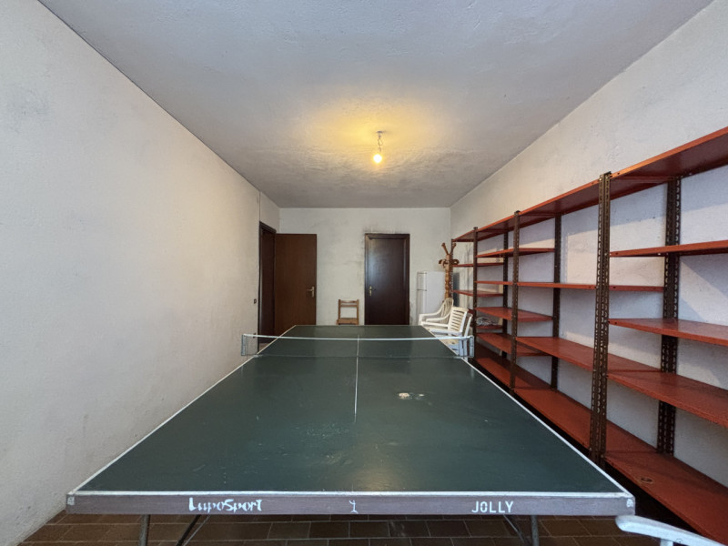 Se sogni una casa spaziosa, circondata dalla natura e con un potenziale enorme, questa villa fa a...