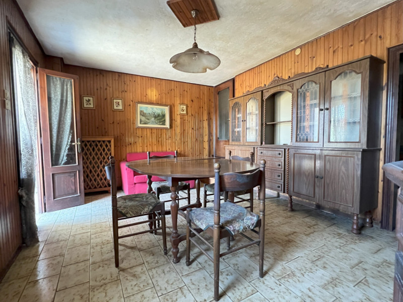 PORZIONE DI CASA ACCOSTATA DA RISTRUTTURARE 

In zona tranquilla e immersa nel verde, proponiamo ...