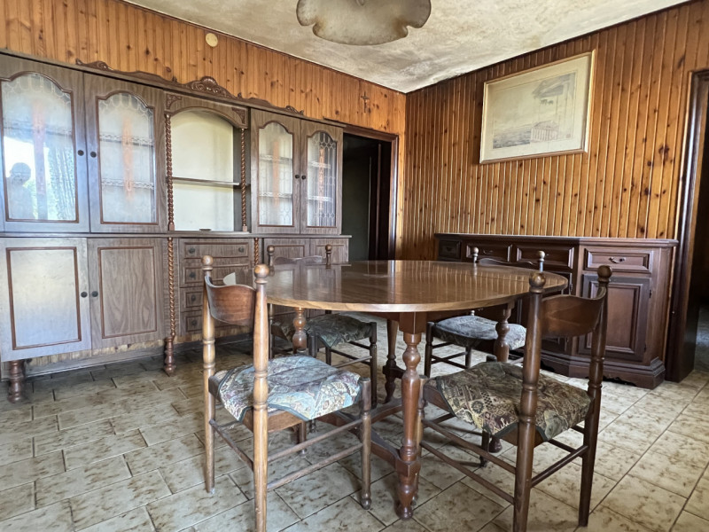 PORZIONE DI CASA ACCOSTATA DA RISTRUTTURARE 

In zona tranquilla e immersa nel verde, proponiamo ...