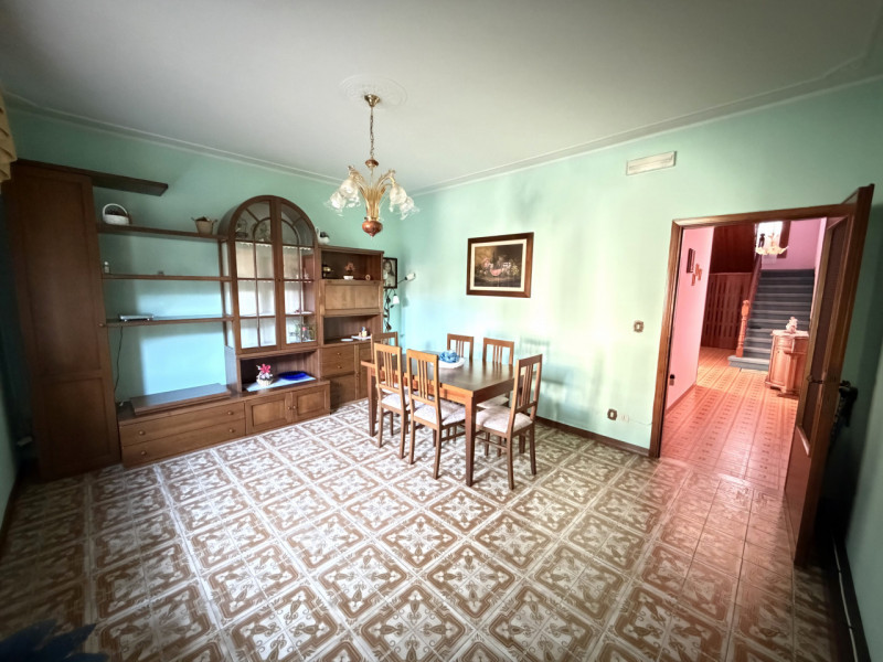 In un tranquillo quartiere residenziale, a pochi passi dal centro di Galzignano Terme, proponiamo...