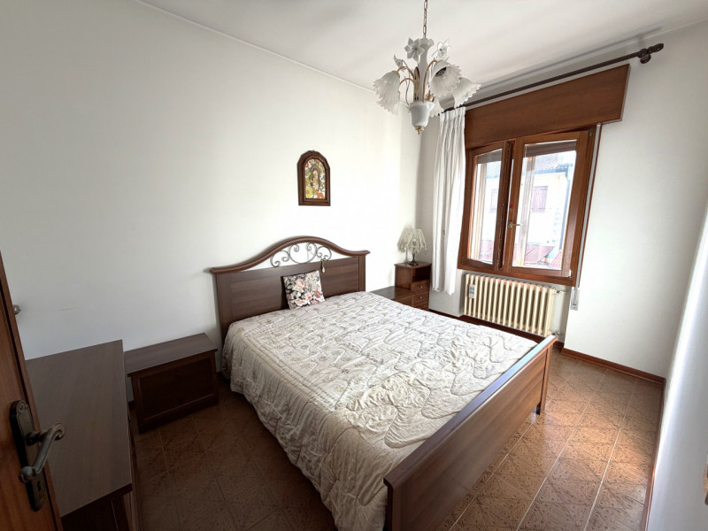 In un tranquillo quartiere residenziale, a pochi passi dal centro di Galzignano Terme, proponiamo...