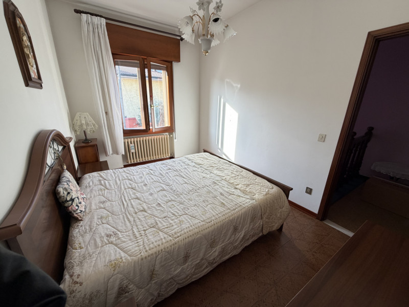 In un tranquillo quartiere residenziale, a pochi passi dal centro di Galzignano Terme, proponiamo...