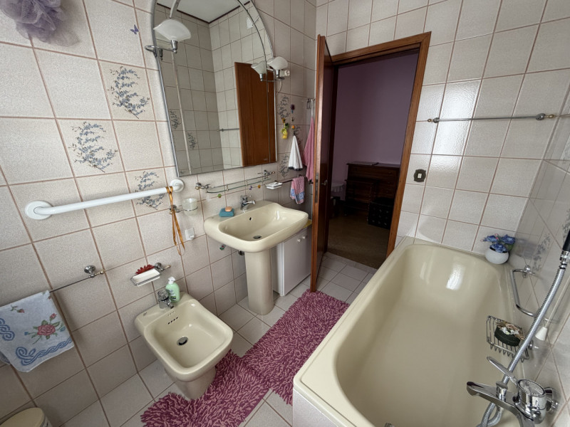 In un tranquillo quartiere residenziale, a pochi passi dal centro di Galzignano Terme, proponiamo...