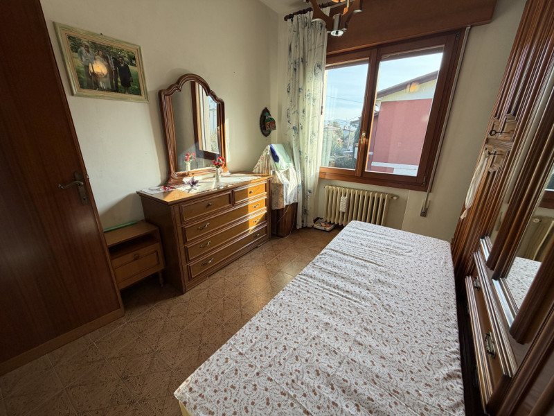 In un tranquillo quartiere residenziale, a pochi passi dal centro di Galzignano Terme, proponiamo...