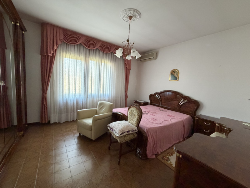 In un tranquillo quartiere residenziale, a pochi passi dal centro di Galzignano Terme, proponiamo...