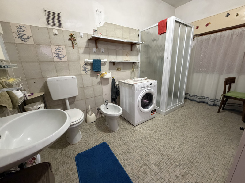 In un tranquillo quartiere residenziale, a pochi passi dal centro di Galzignano Terme, proponiamo...