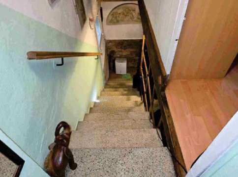 Rif. A.A.28-24

Vendita all'asta - abitazione unifamiliare su 3 livelli in data 10 febbraio 2026
...