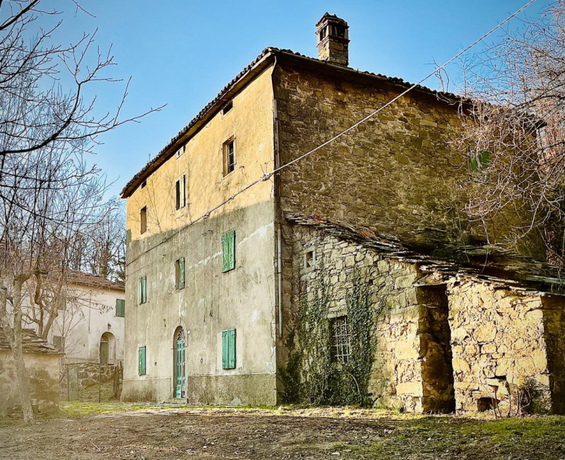 Ecco la descrizione aggiornata e integrata con la parte relativa ai servizi:

Nel cuore delle col...