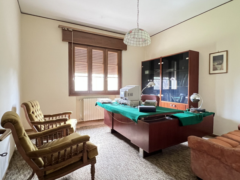 Pernumia (PD):

Nel cuore della campagna veneta, a soli 5 minuti di auto dal vivace centro di Bat...