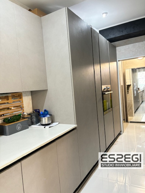 Fossò proponiamo in vendita casa singola terratetto elegante e moderna, situata nel centro del pa...