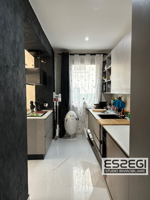 Fossò proponiamo in vendita casa singola terratetto elegante e moderna, situata nel centro del pa...