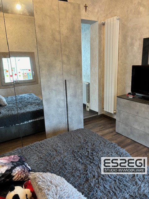 Fossò proponiamo in vendita casa singola terratetto elegante e moderna, situata nel centro del pa...