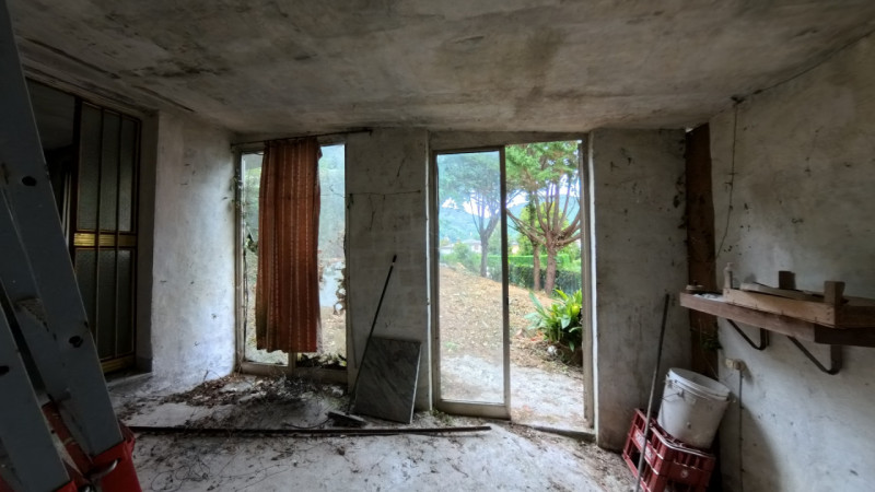 Nel cuore di Galzignano, dove la quiete della collina incontra la comodità del centro, sorge ques...