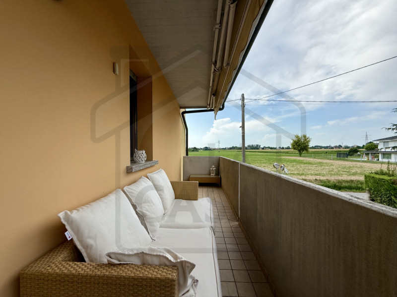 PADOVA - In zona residenziale tranquilla e comoda ai servizi, nel quartiere Guizza, proponiamo in...