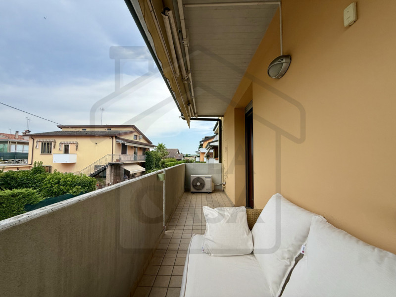 PADOVA - In zona residenziale tranquilla e comoda ai servizi, nel quartiere Guizza, proponiamo in...