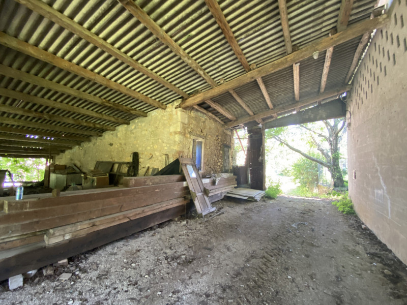 Proponiamo in vendita un lotto di terreno edificabile a destinazione residenziale, situato nella ...