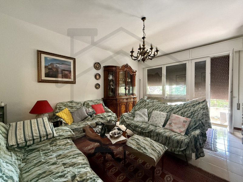 ABANO TERME - In una tranquilla zona di Abano Terme, proponiamo in vendita una porzione di bifami...