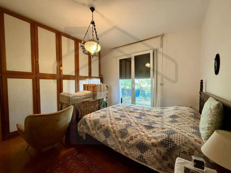 ABANO TERME - In una tranquilla zona di Abano Terme, proponiamo in vendita una porzione di bifami...