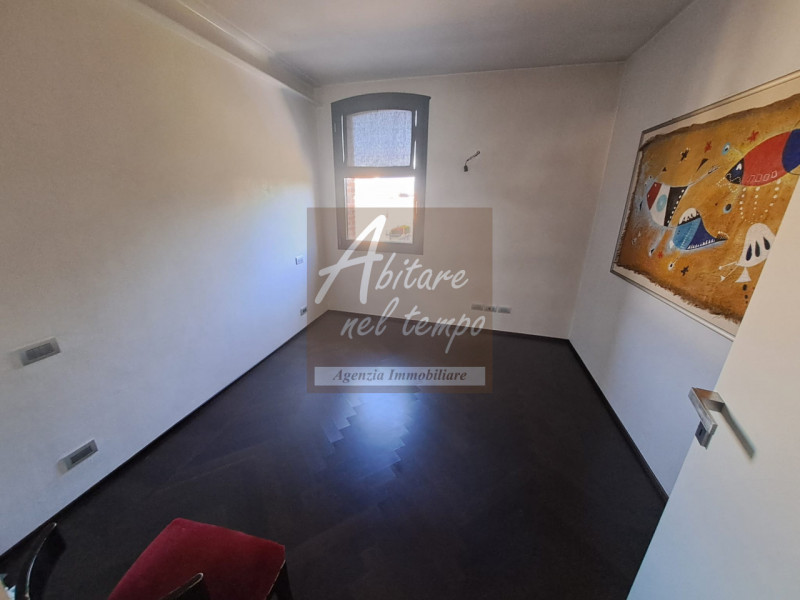 CITTADELLA (PD) - CENTRO STORICO

Attico bicamere con vista sulle Mura Storiche di Cittadella:

I...