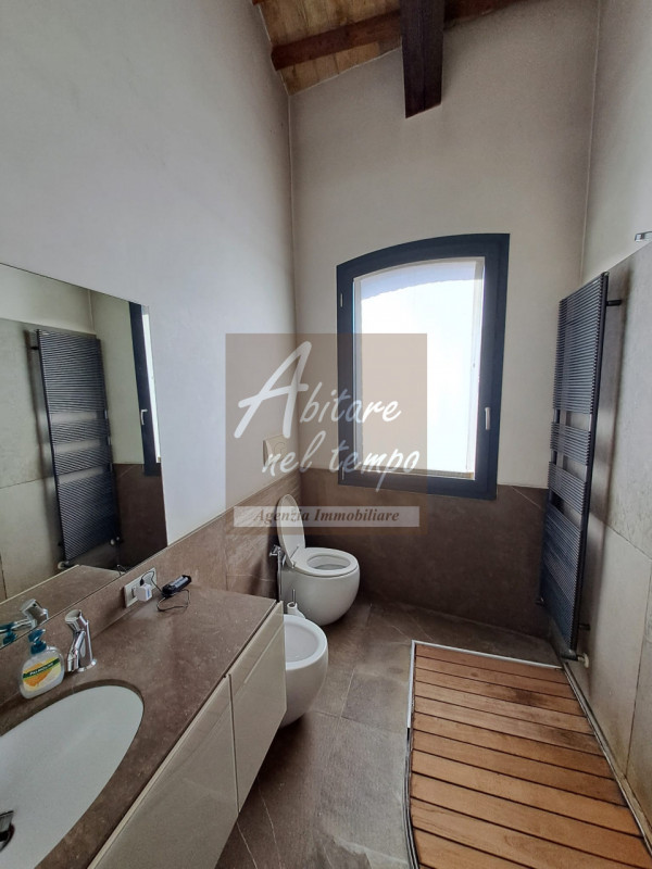 CITTADELLA (PD) - CENTRO STORICO

Attico bicamere con vista sulle Mura Storiche di Cittadella:

I...