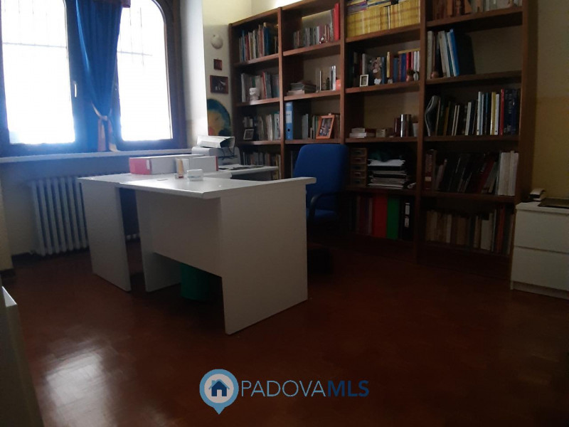 Immobile in esclusiva al Gruppo Padova MLS
Nel cuore del centro storico di Monselice, proponiamo ...