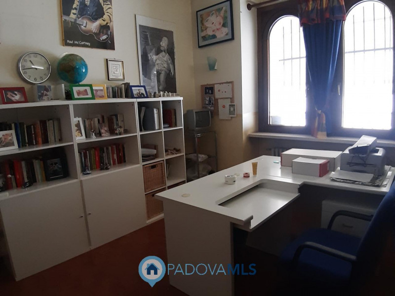 Immobile in esclusiva al Gruppo Padova MLS
Nel cuore del centro storico di Monselice, proponiamo ...