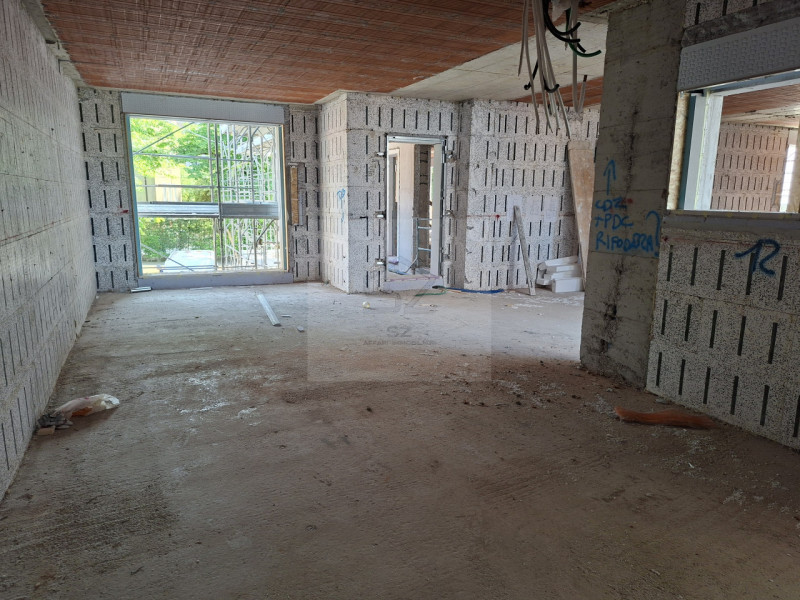 SANT' OSVALDO - PADOVA

All'interno di un raffinato complesso residenziale di 3 unità, proponiamo...