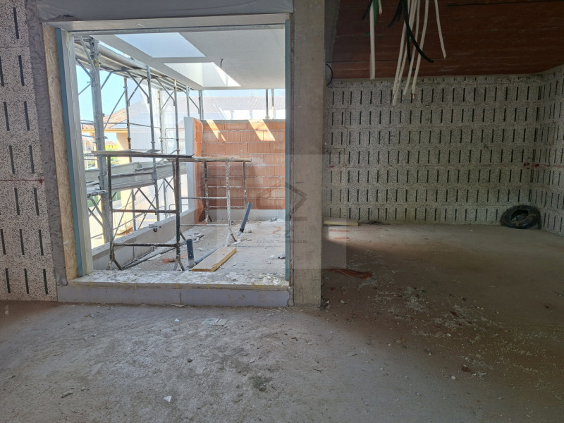 SANT' OSVALDO - PADOVA

All'interno di un raffinato complesso residenziale di 3 unità, proponiamo...