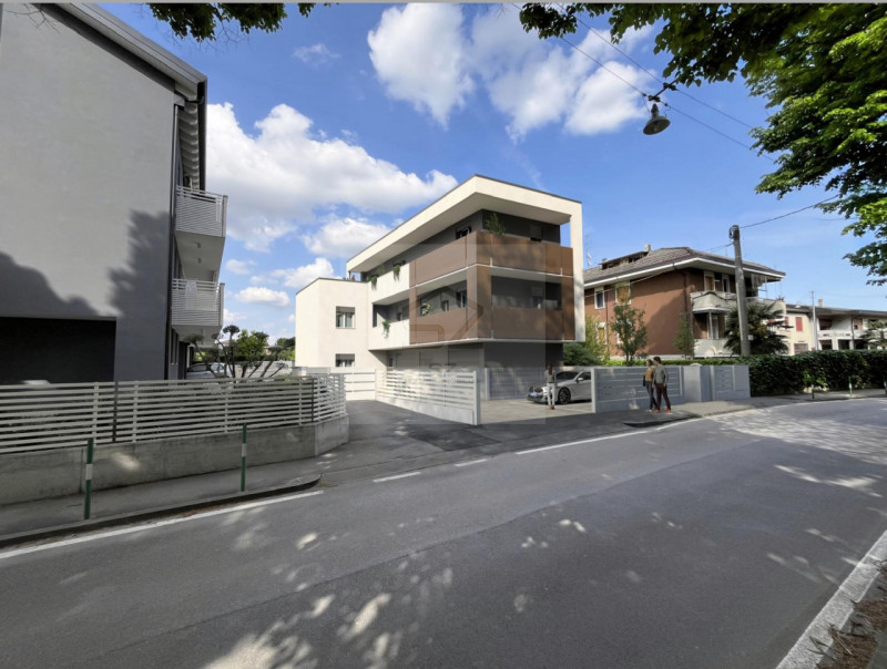 SANT' OSVALDO - PADOVA

All'interno di un raffinato complesso residenziale di sole tre unità, pro...