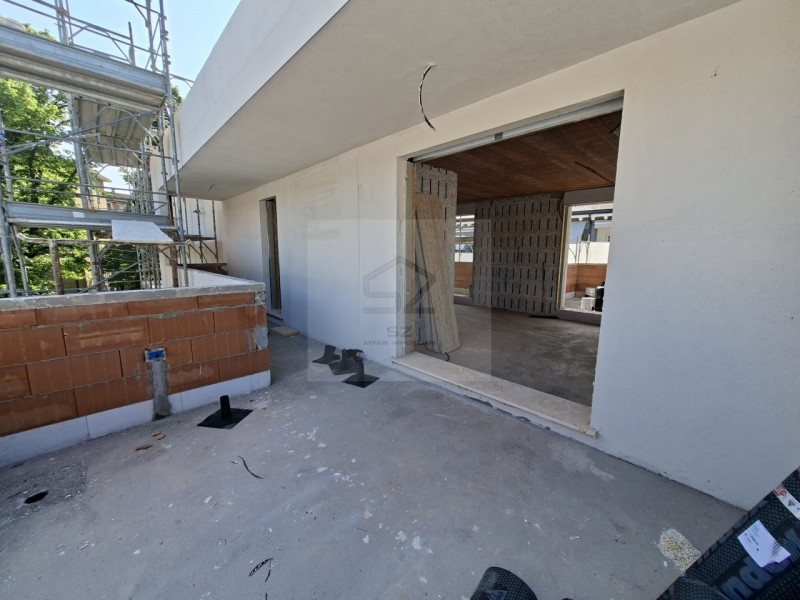 SANT' OSVALDO - PADOVA 

In una delle zone più servite e strategiche di Padova, a pochi passi dal...