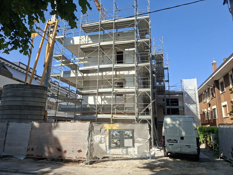 SANT' OSVALDO - PADOVA 

In una delle zone più servite e strategiche di Padova, a pochi passi dal...