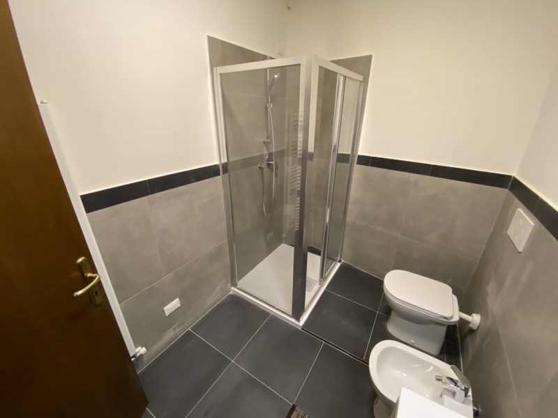 PER STUDENTI UNIVERSITARI E LAVORATORI via Belzoni: In zona comoda agli ospedali e alle universit...