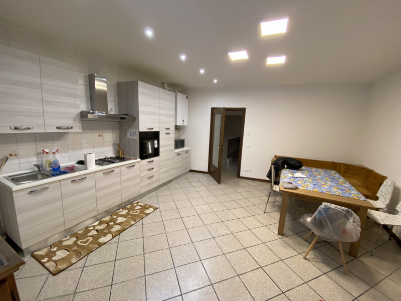 PER STUDENTI UNIVERSITARI E LAVORATORI via Belzoni: In zona comoda agli ospedali e alle universit...