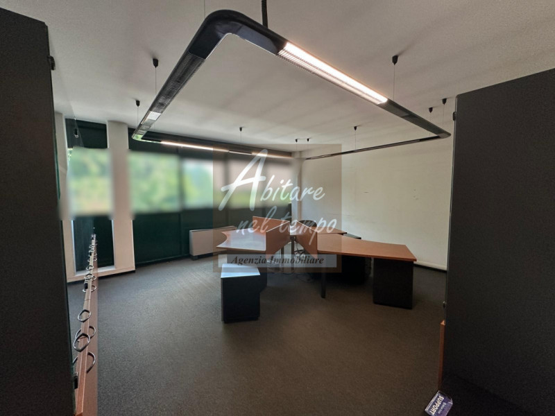 ZONA CITTADELLA (PD)

Proponiamo in locazione un capannone artigianale di 1400mq sito in zona ind...