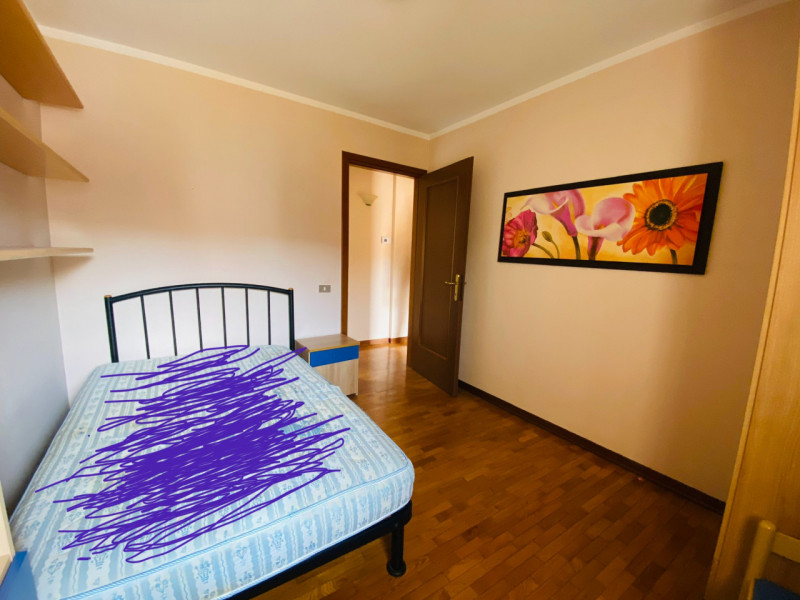 Montegrotto Terme centro Appartamento su due livelli con grande terrazzo soggiorno ampio con ango...