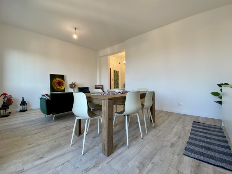 Nel cuore di Vicenza, nel quartiere di San Bortolo, adiacente all'ospedale e comodo al centro, vi...