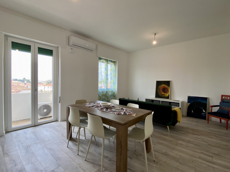 Nel cuore di Vicenza, nel quartiere di San Bortolo, adiacente all'ospedale e comodo al centro, vi...