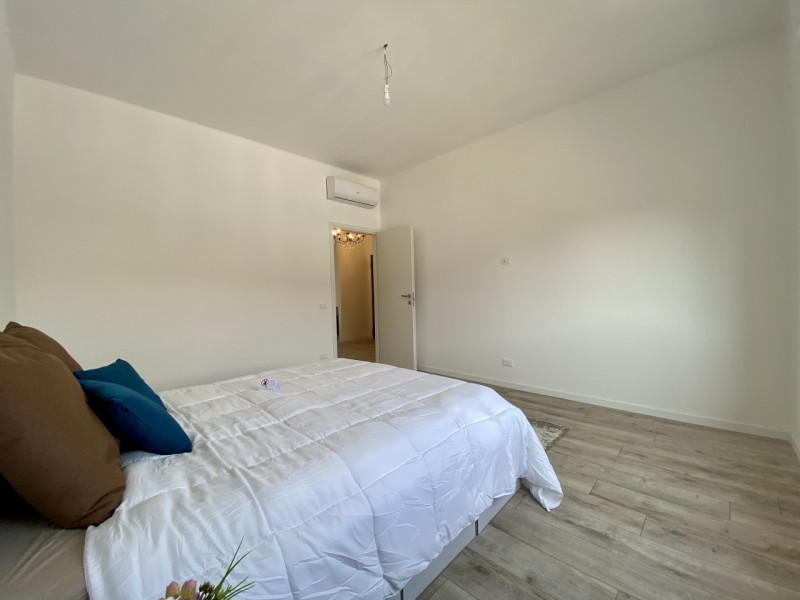 Nel cuore di Vicenza, nel quartiere di San Bortolo, adiacente all'ospedale e comodo al centro, vi...