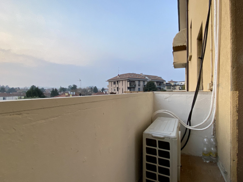 Nel cuore di Vicenza, nel quartiere di San Bortolo, adiacente all'ospedale e comodo al centro, vi...