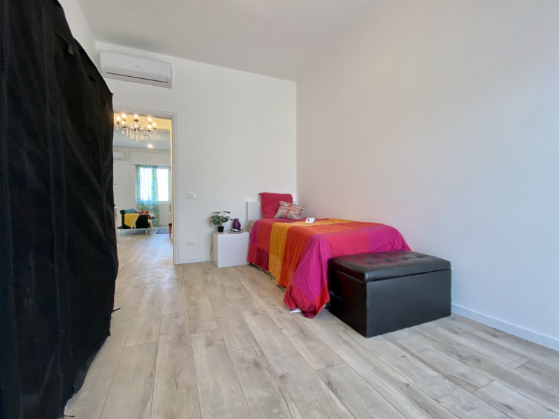 Nel cuore di Vicenza, nel quartiere di San Bortolo, adiacente all'ospedale e comodo al centro, vi...