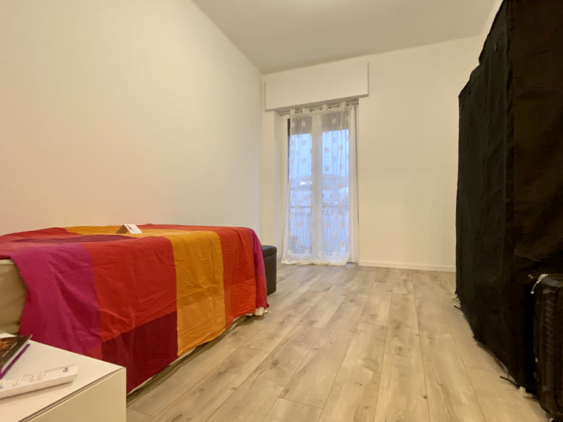 Nel cuore di Vicenza, nel quartiere di San Bortolo, adiacente all'ospedale e comodo al centro, vi...